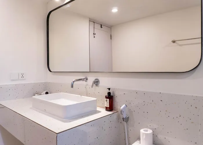 Luxury Tropical Loft In Heart Of Berawa アパート